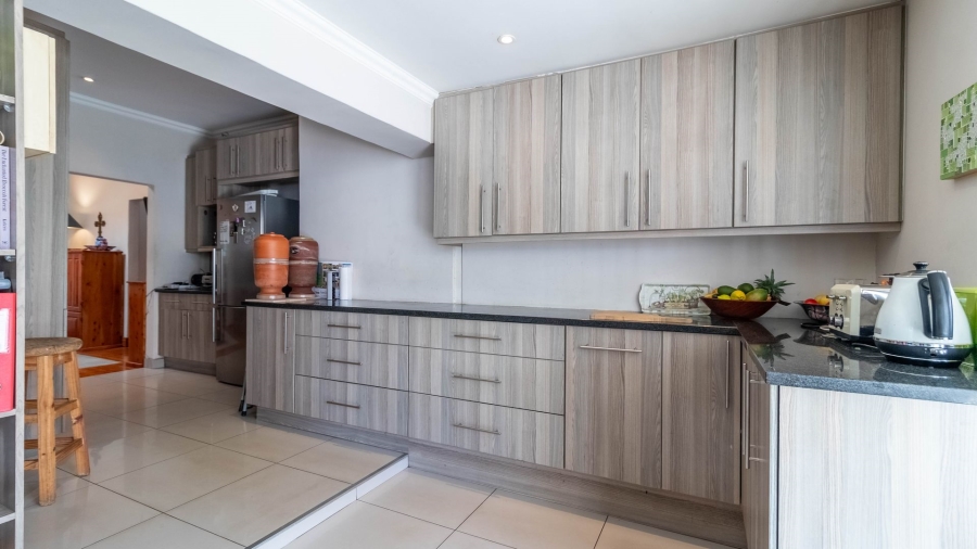 4 Bedroom Property for Sale in Sydenham Gauteng