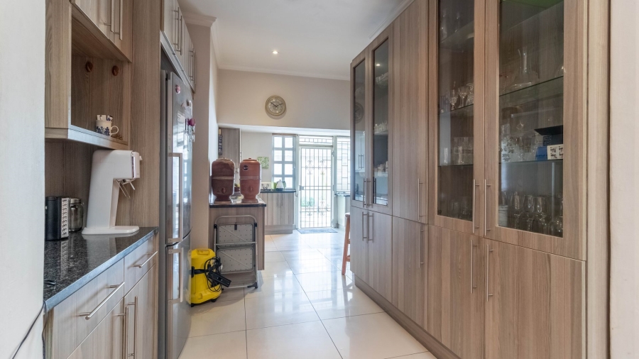 4 Bedroom Property for Sale in Sydenham Gauteng