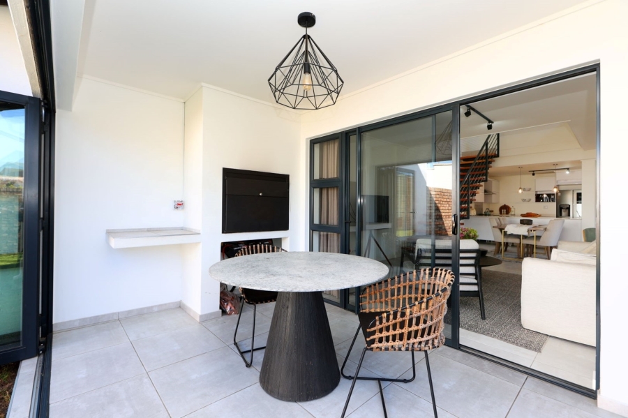 4 Bedroom Property for Sale in North Riding Gauteng