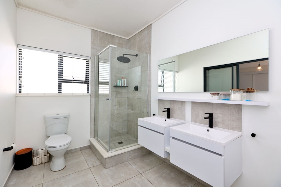 4 Bedroom Property for Sale in North Riding Gauteng