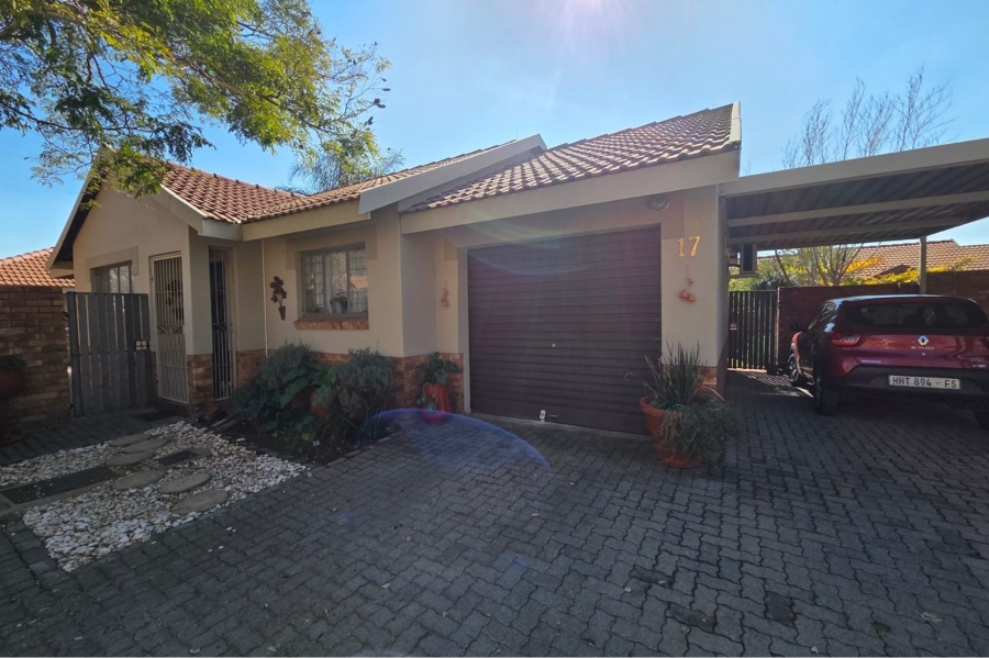2 Bedroom Property for Sale in Amberfield Gauteng