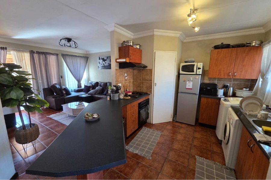 2 Bedroom Property for Sale in Amberfield Gauteng