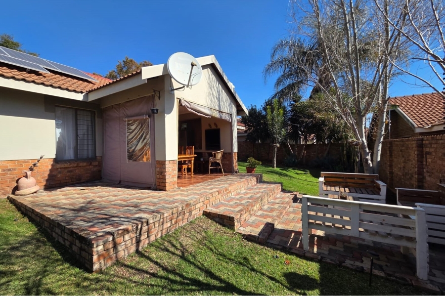 2 Bedroom Property for Sale in Amberfield Gauteng