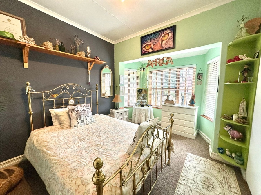 5 Bedroom Property for Sale in Oakdene Gauteng