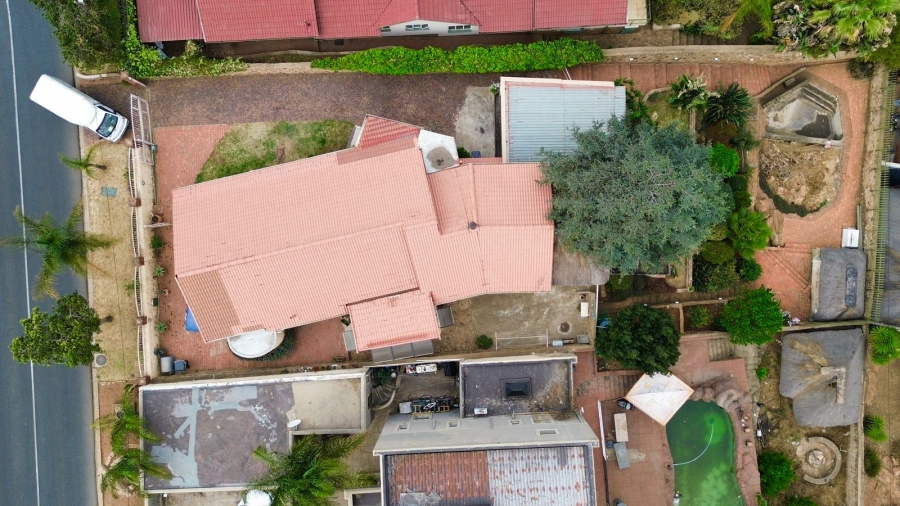 5 Bedroom Property for Sale in Oakdene Gauteng