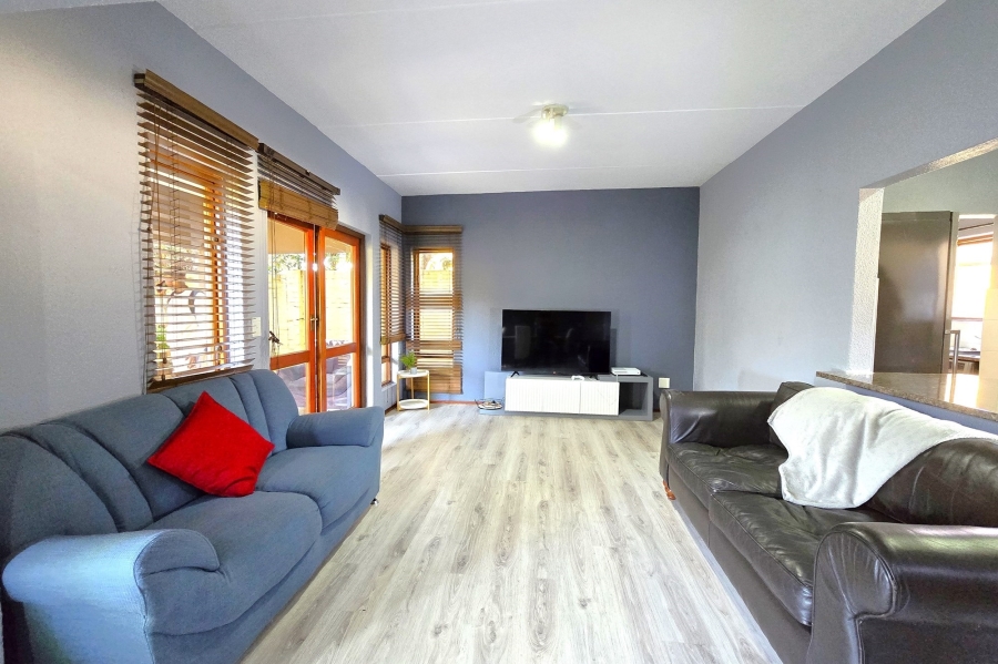 3 Bedroom Property for Sale in Woodhill Estate Gauteng