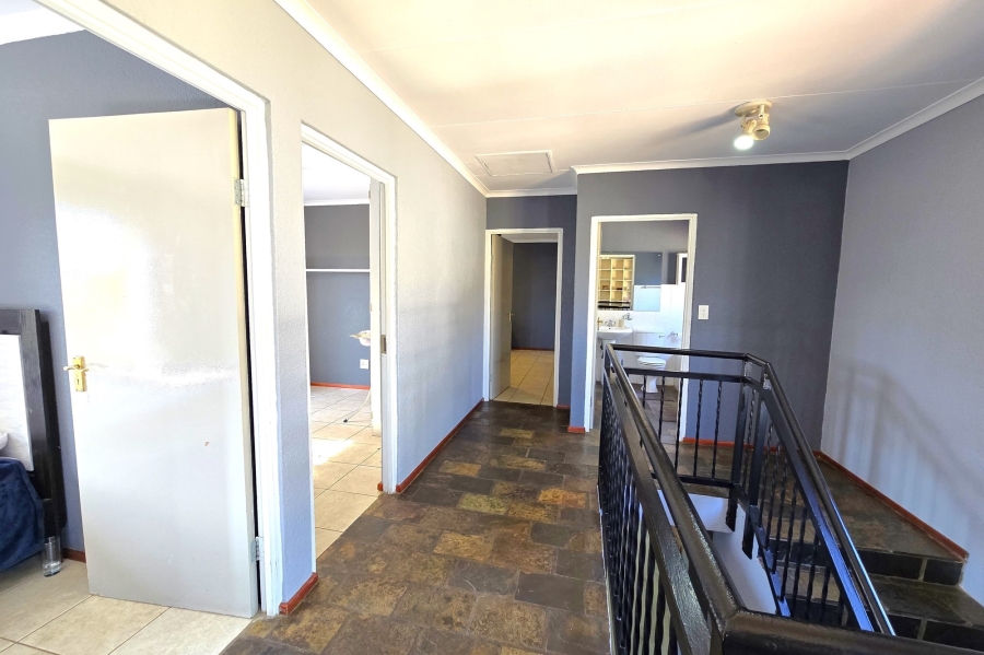 3 Bedroom Property for Sale in Woodhill Estate Gauteng