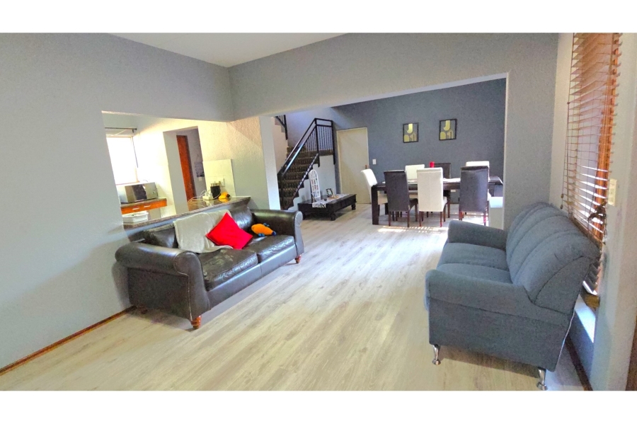 3 Bedroom Property for Sale in Woodhill Estate Gauteng