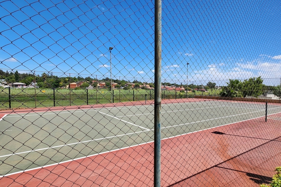 To Let 2 Bedroom Property for Rent in Noordwyk Gauteng