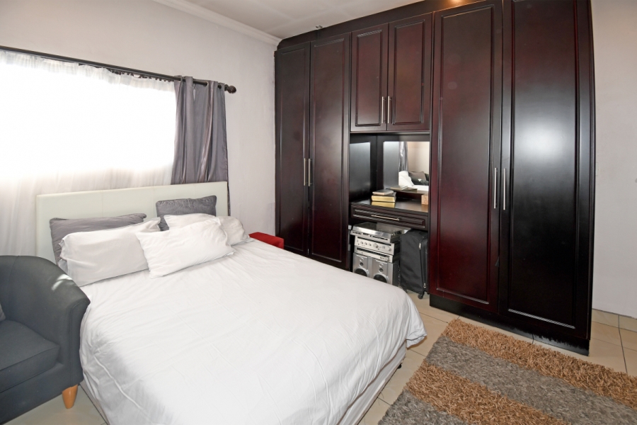 3 Bedroom Property for Sale in Edenvale Central Gauteng
