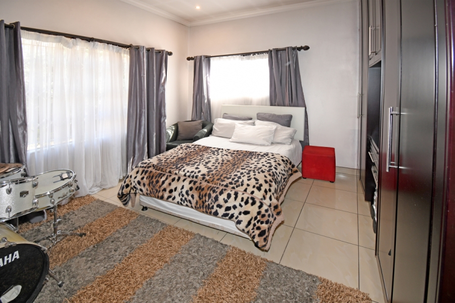 3 Bedroom Property for Sale in Edenvale Central Gauteng