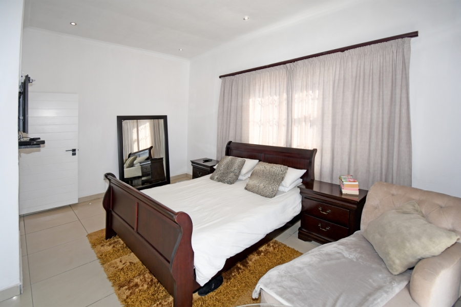 3 Bedroom Property for Sale in Edenvale Central Gauteng