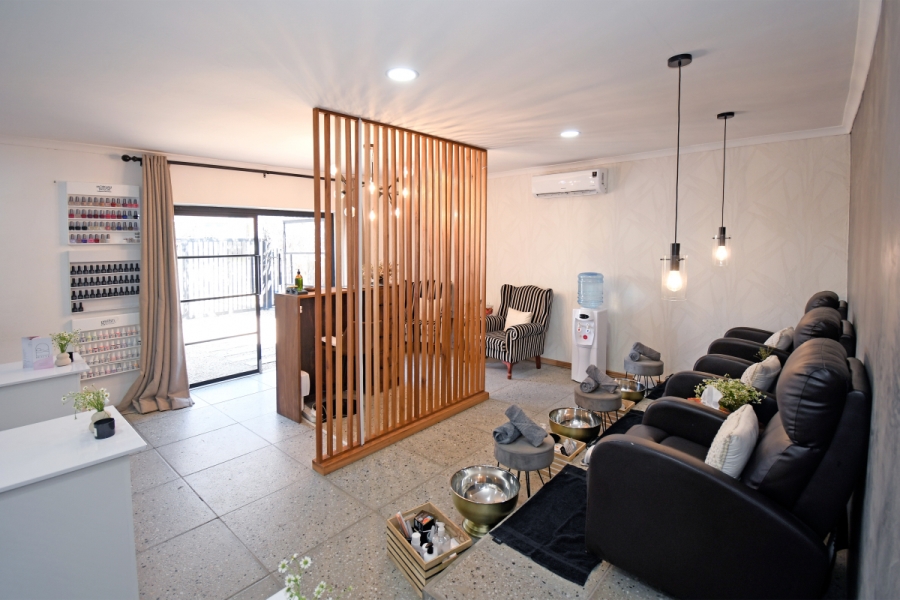 3 Bedroom Property for Sale in Edenvale Central Gauteng