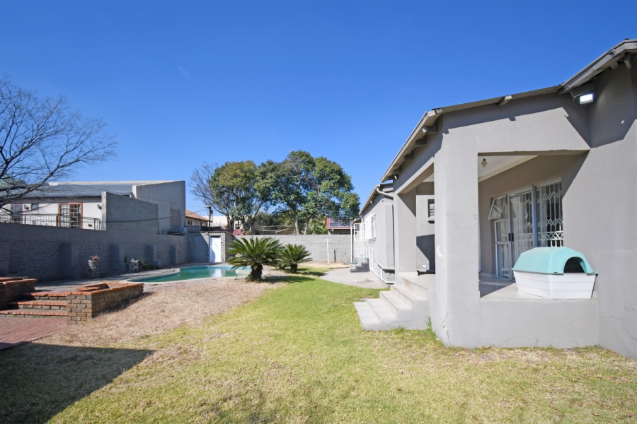3 Bedroom Property for Sale in Edenvale Central Gauteng