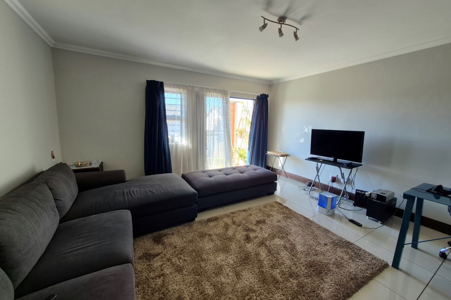 2 Bedroom Property for Sale in Crowthorne AH Gauteng