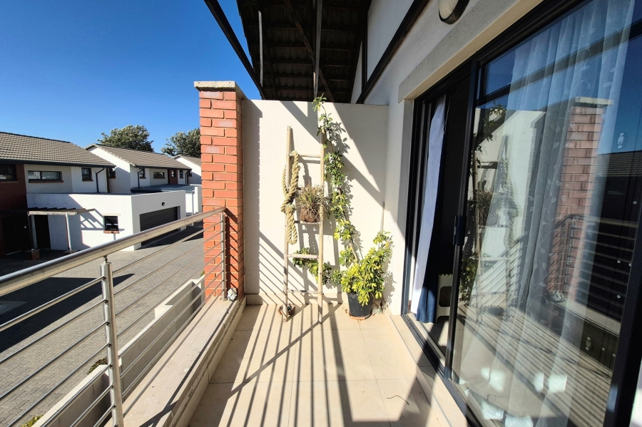 2 Bedroom Property for Sale in Crowthorne AH Gauteng