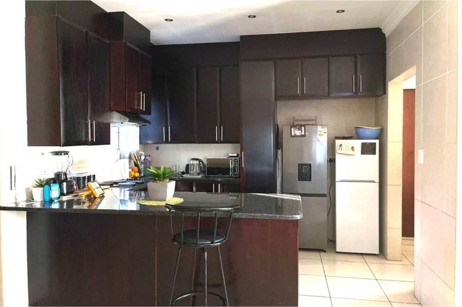 To Let 3 Bedroom Property for Rent in Thatchfield Estate Gauteng