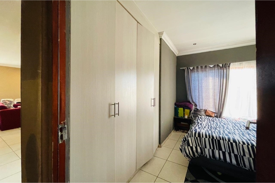 To Let 3 Bedroom Property for Rent in Thatchfield Estate Gauteng
