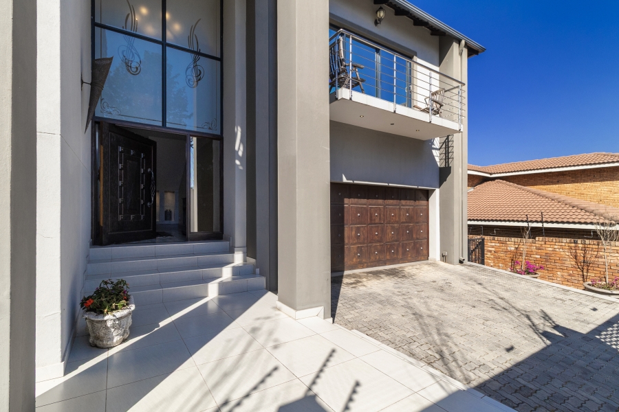 4 Bedroom Property for Sale in Sterrewag Gauteng