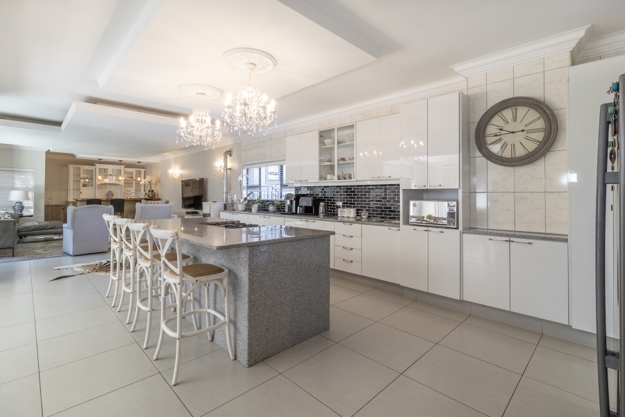4 Bedroom Property for Sale in Sterrewag Gauteng