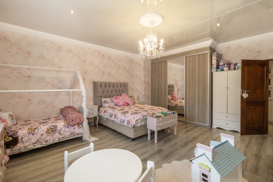4 Bedroom Property for Sale in Sterrewag Gauteng