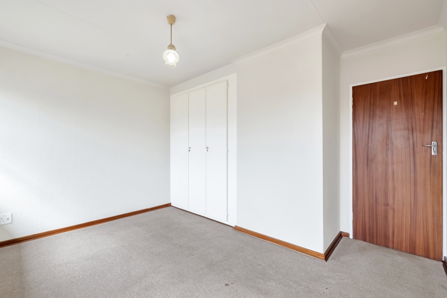1 Bedroom Property for Sale in Linden Gauteng