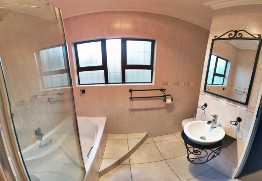3 Bedroom Property for Sale in Brackenhurst Gauteng