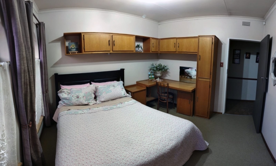 3 Bedroom Property for Sale in Brackenhurst Gauteng