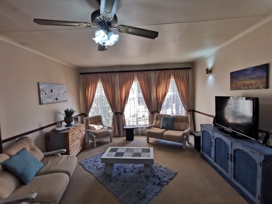3 Bedroom Property for Sale in Brackenhurst Gauteng