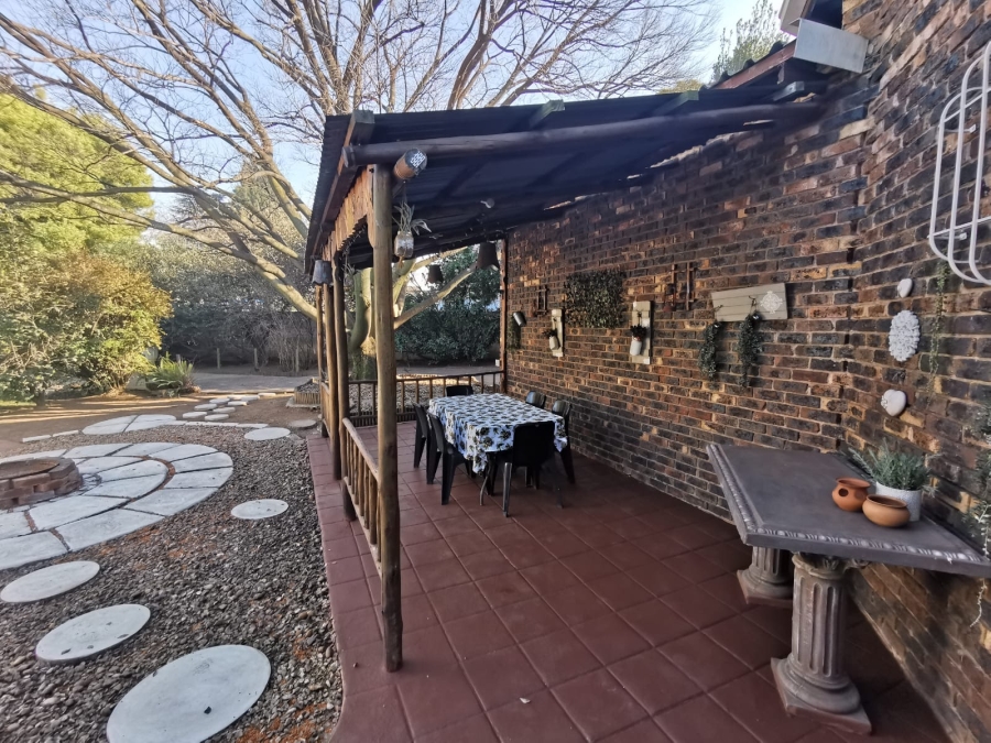 3 Bedroom Property for Sale in Brackenhurst Gauteng