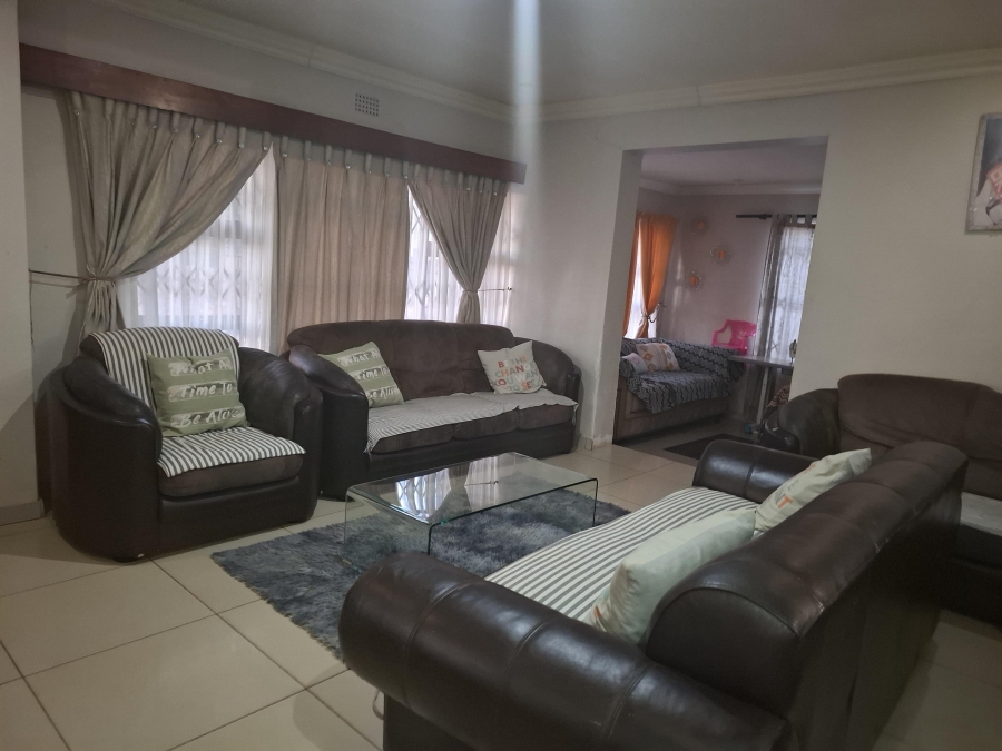 4 Bedroom Property for Sale in Krugersrus Gauteng