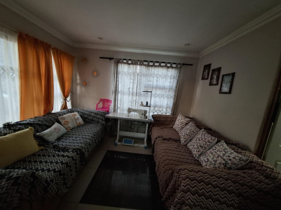 4 Bedroom Property for Sale in Krugersrus Gauteng