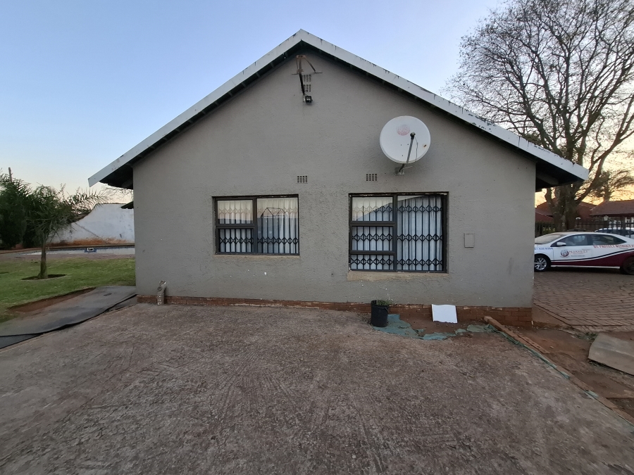 4 Bedroom Property for Sale in Krugersrus Gauteng