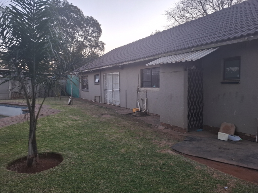 4 Bedroom Property for Sale in Krugersrus Gauteng