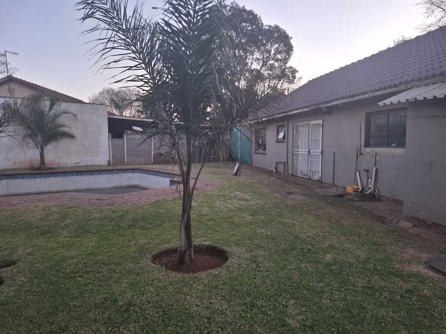 4 Bedroom Property for Sale in Krugersrus Gauteng