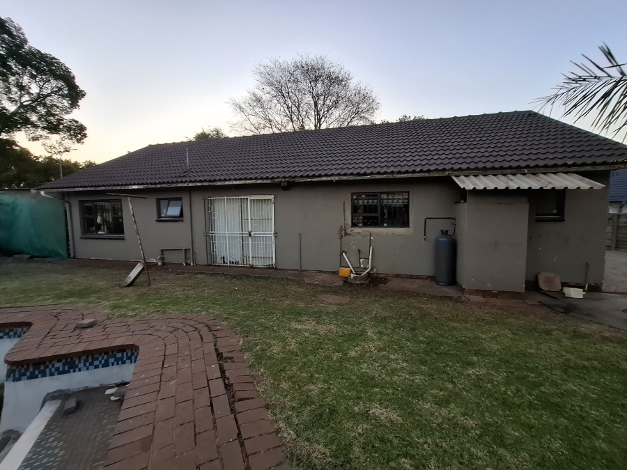 4 Bedroom Property for Sale in Krugersrus Gauteng