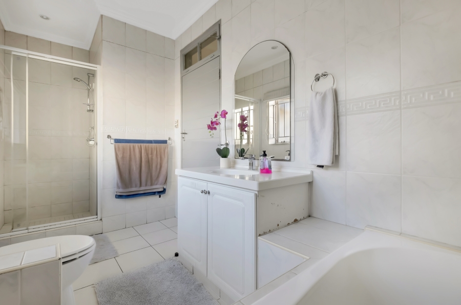 5 Bedroom Property for Sale in Ferndale Gauteng