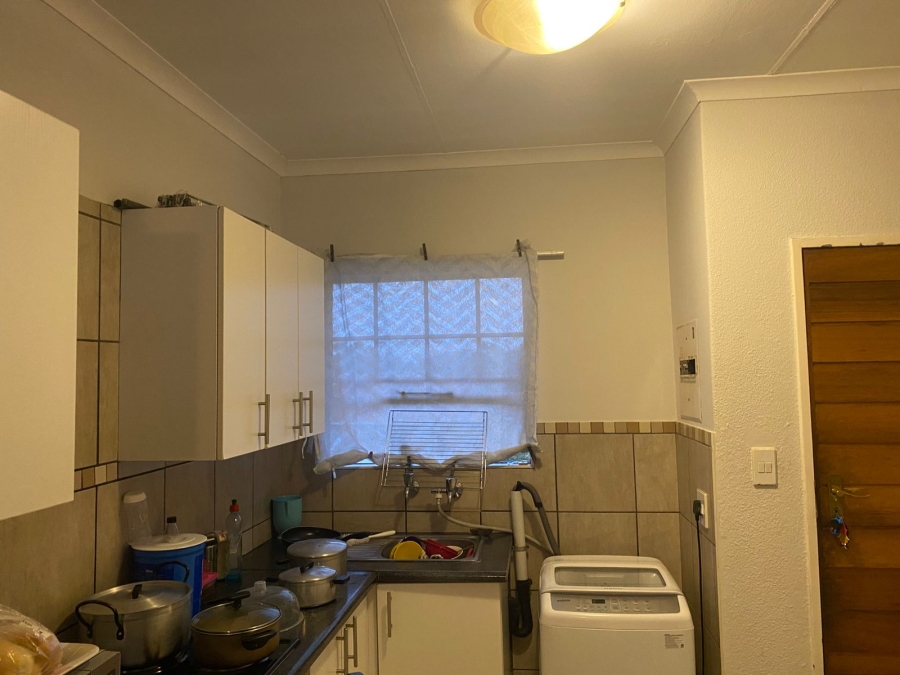 To Let 2 Bedroom Property for Rent in Allen Grove Gauteng