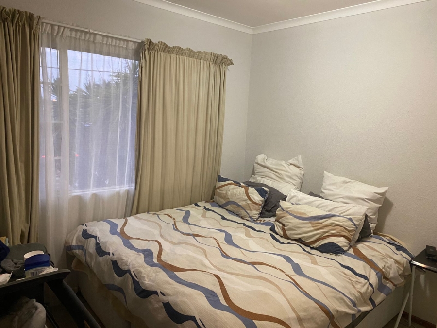 To Let 2 Bedroom Property for Rent in Allen Grove Gauteng