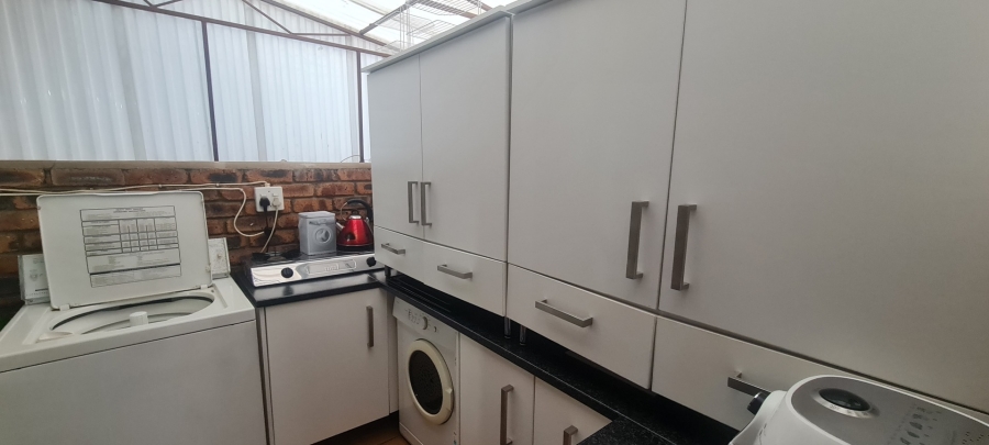 2 Bedroom Property for Sale in Sunair Park Gauteng