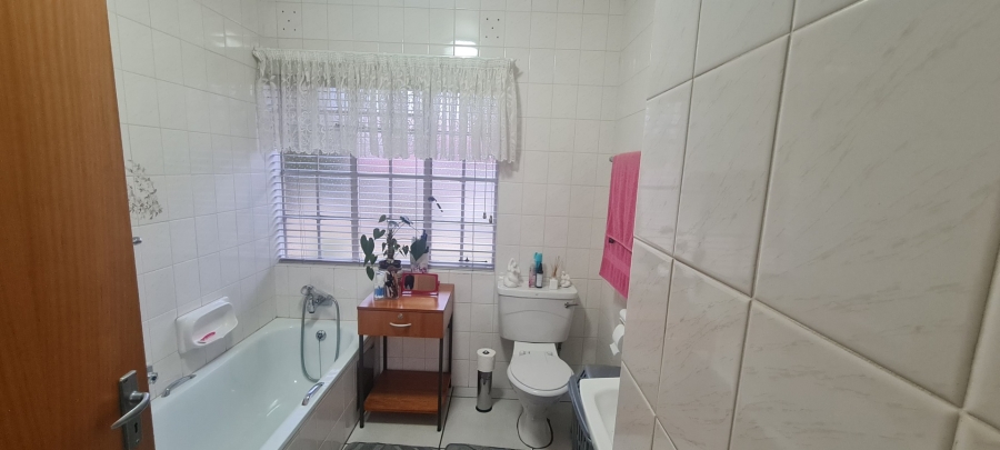 2 Bedroom Property for Sale in Sunair Park Gauteng