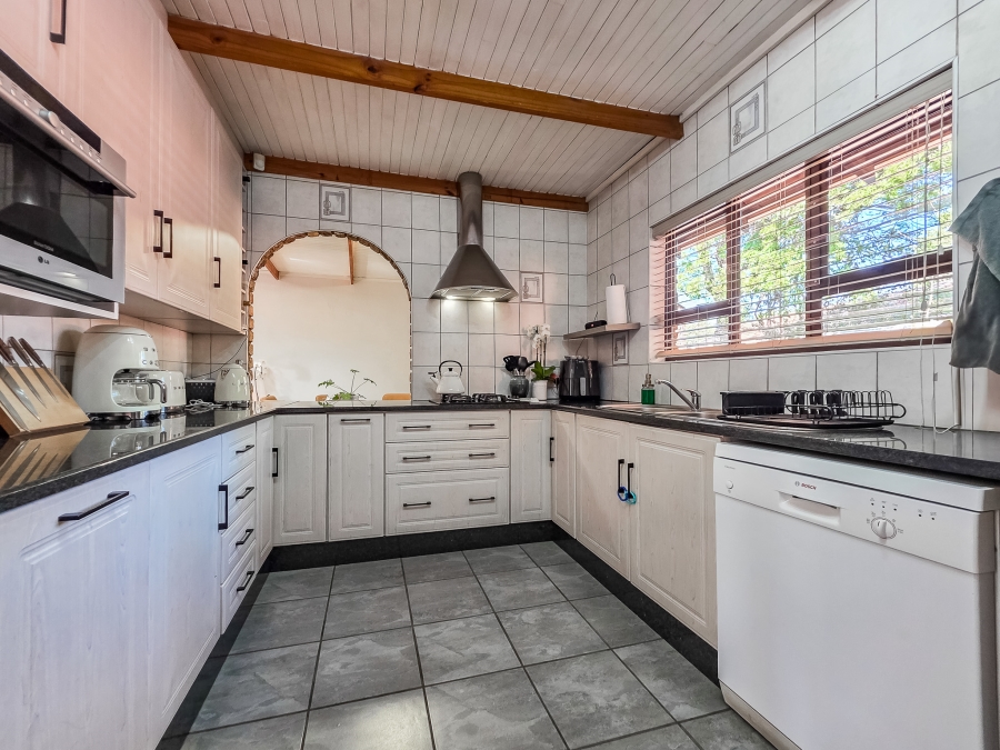 3 Bedroom Property for Sale in Faerie Glen Gauteng