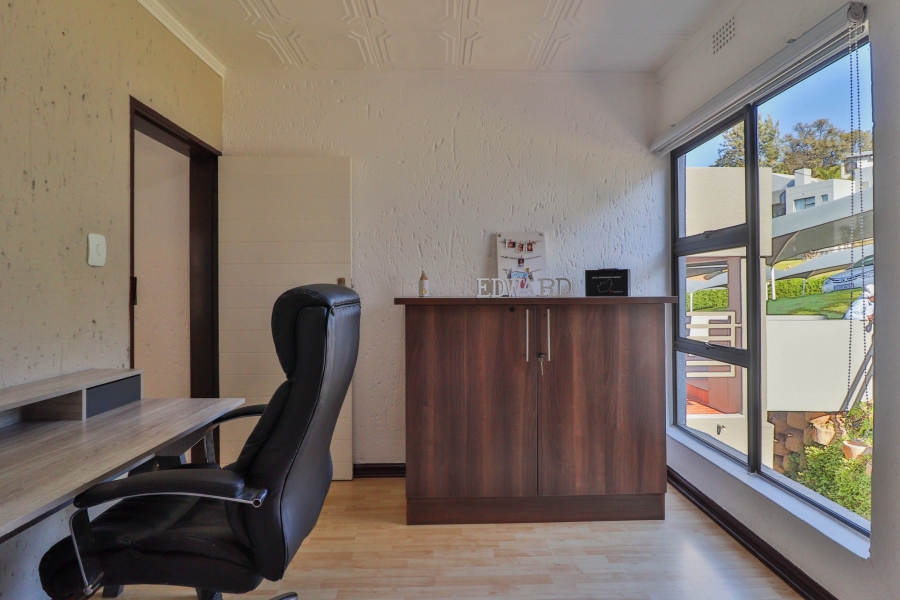 2 Bedroom Property for Sale in Glenvista Gauteng