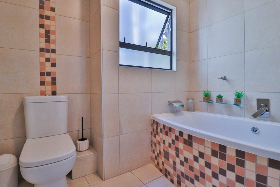 2 Bedroom Property for Sale in Glenvista Gauteng