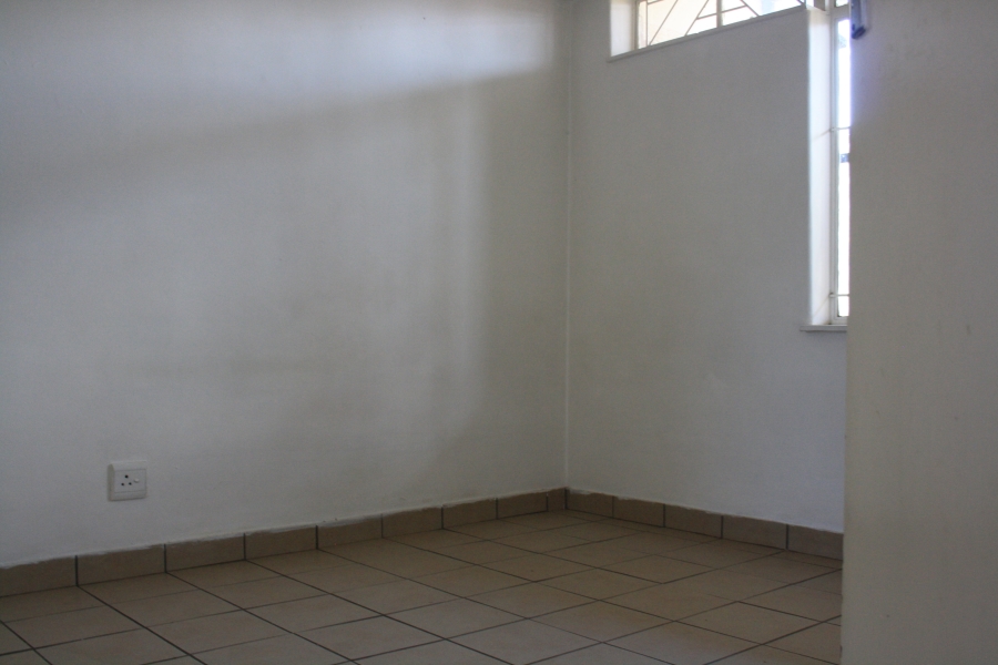 1 Bedroom Property for Sale in Birchleigh Gauteng