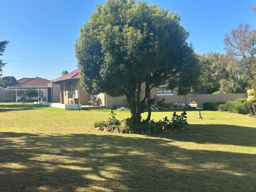 To Let 3 Bedroom Property for Rent in Discovery Gauteng