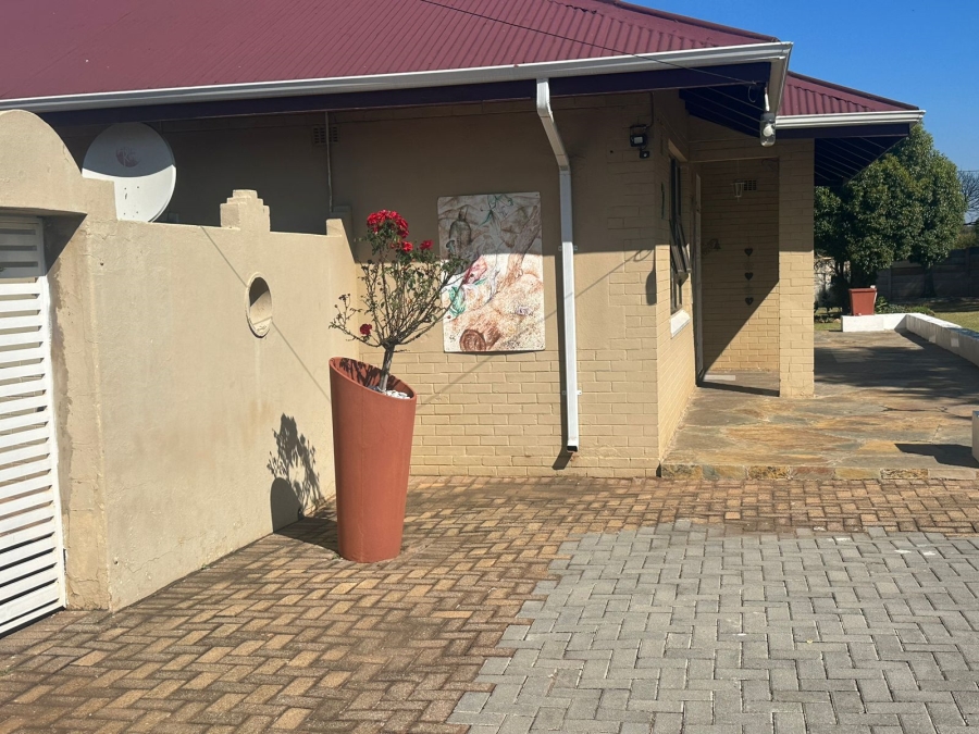 To Let 3 Bedroom Property for Rent in Discovery Gauteng