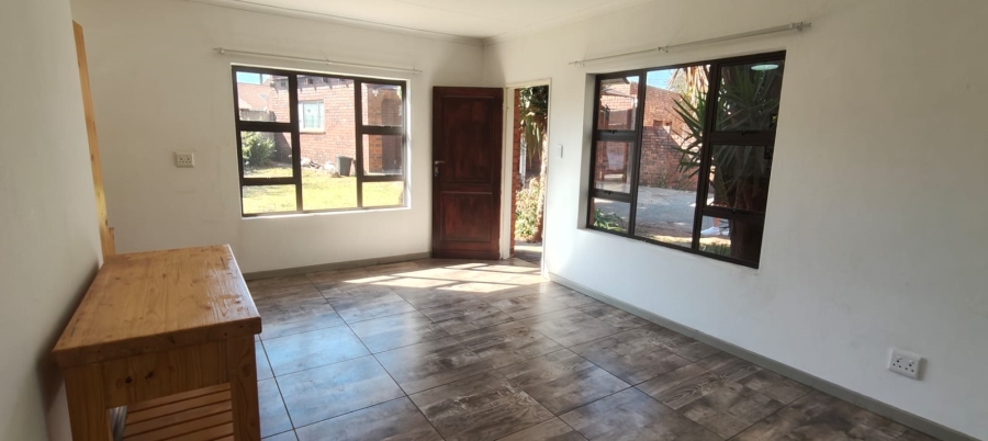 To Let 2 Bedroom Property for Rent in Riversdale Gauteng