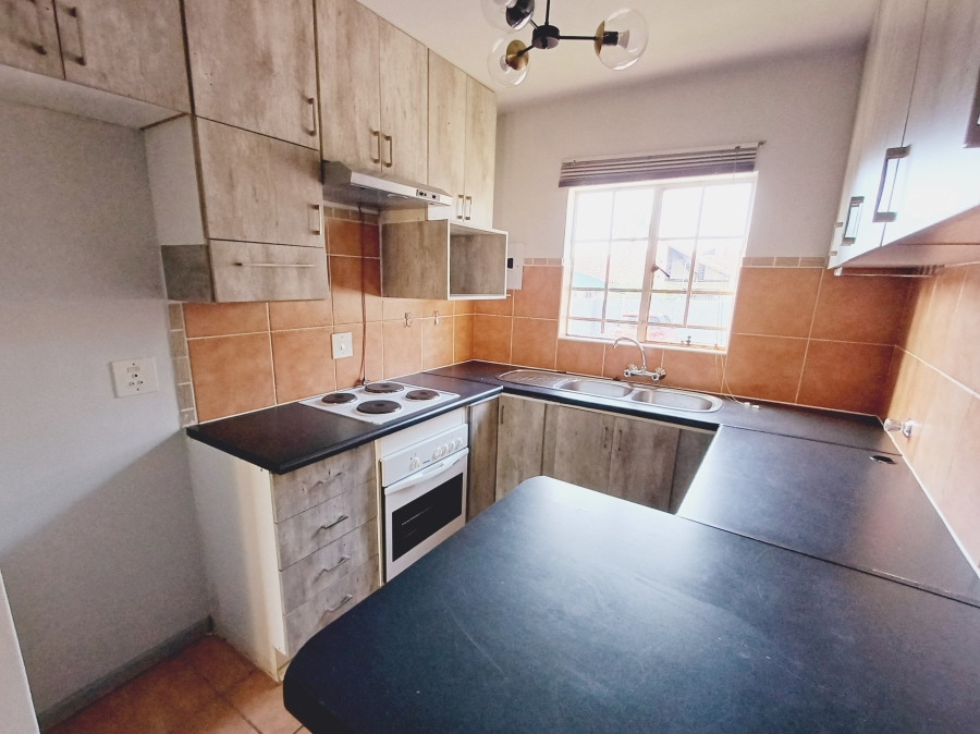 To Let 2 Bedroom Property for Rent in Moreleta Park Gauteng