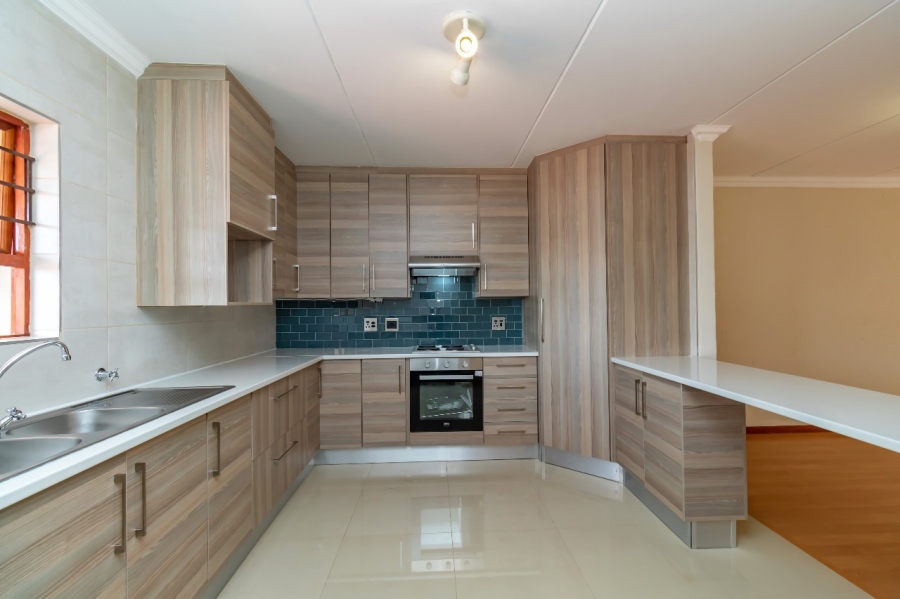 To Let 2 Bedroom Property for Rent in Rivonia Gauteng